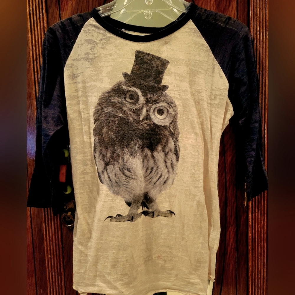 Vintage Medium Owl w/ Tophat Long Sleeved T-Shirt